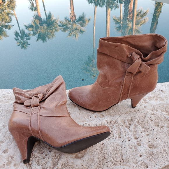 Steve Madden Shoes - Steve Madden Jess Blush Tan Leather Ankle Boots 8